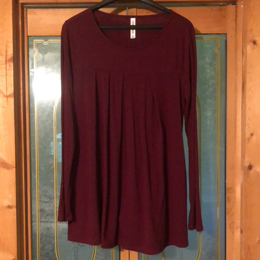 Zenana Premium sz medium long sleeve tunic style shirt w/ pockets